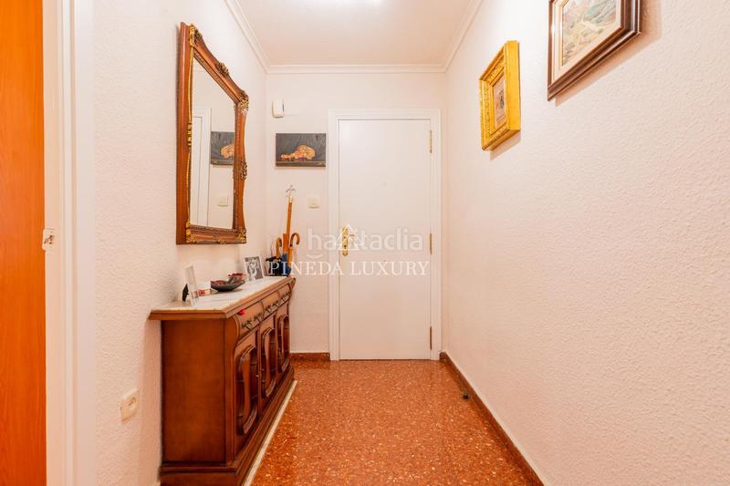 Foto e61ba1fd-f4d3-4c20-b73d-7e2392af74a3. Flat with heating in Ciutat Jardí Valencia