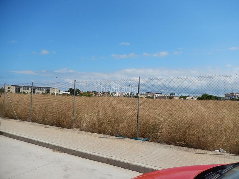 Foto 02c3e99b-4baa-474f-96d4-dcc89f325227. Terreno residencial parcela uso rterciario con 100 metros de fachada en Puçol