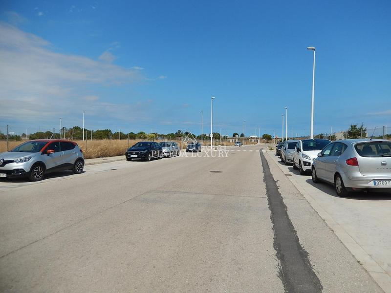 Foto 1d6803e9-9e08-4516-845e-0a349f218559. Terreno residencial parcela uso rterciario con 100 metros de fachada en Puçol