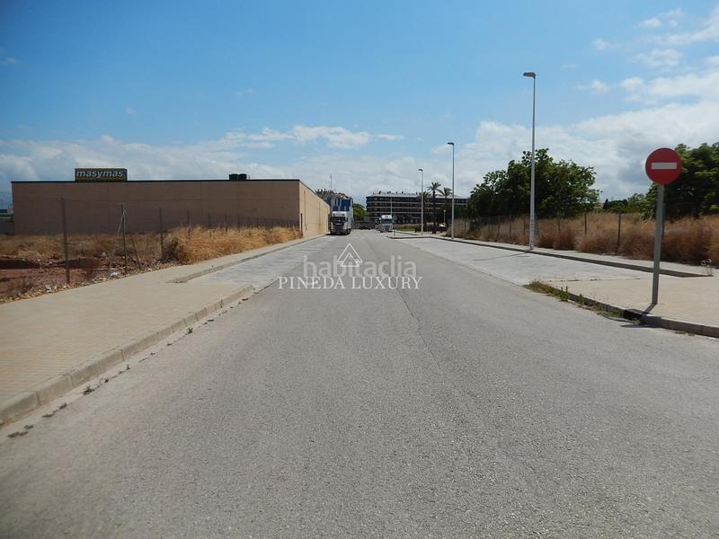 Foto 722bb46f-894a-4420-a097-d17774ad2fd0. Terreno residencial parcela uso rterciario con 100 metros de fachada en Puçol