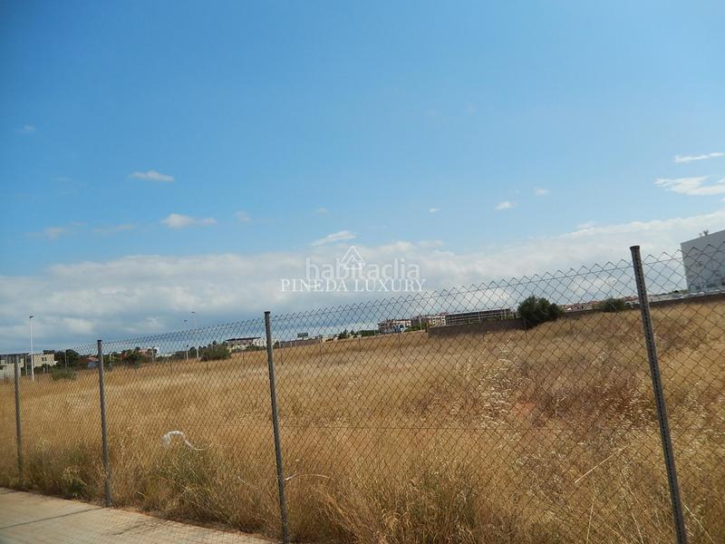 Foto 8a90e608-a904-4634-8870-46a06bbfacae. Terreno residencial parcela uso rterciario con 100 metros de fachada en Puçol
