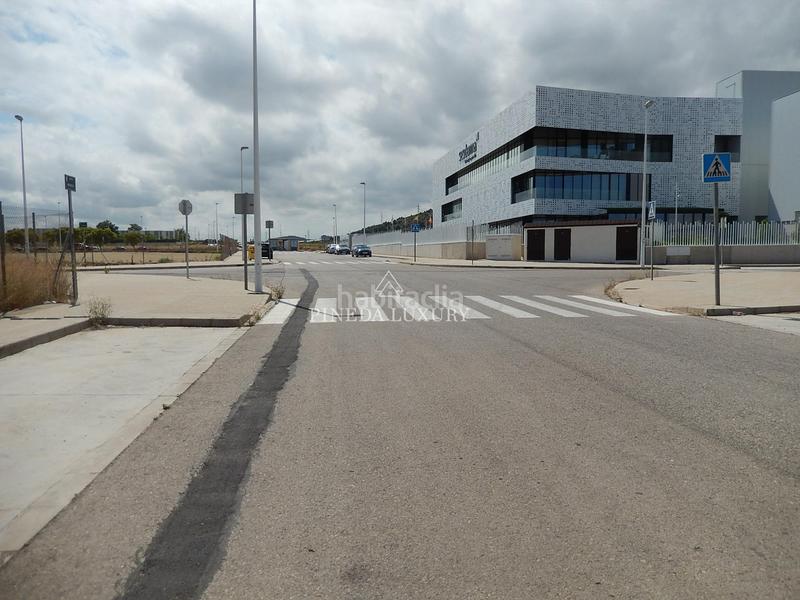 Foto bcaedf09-683d-47aa-84ff-7bc68eebf070. Terreno residencial parcela uso rterciario con 100 metros de fachada en Puçol