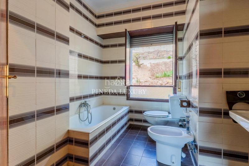 Foto e49b3a49-1767-4562-983b-ba6b59d2e195. Chalet avec parking dans Centro-El Castillo Sagunt