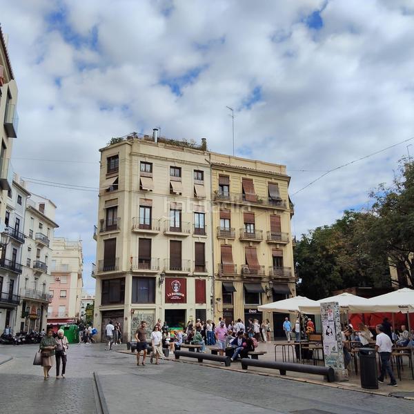 Foto 3dc96463-242c-4060-aa8c-c0cf7b6436da. Building in calle calle de la bolsería 33-35-37 in Valencia