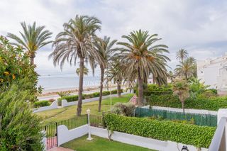 Maison jumelée  Paseo marítimo. Espectacular vivienda con jardín frente al mar