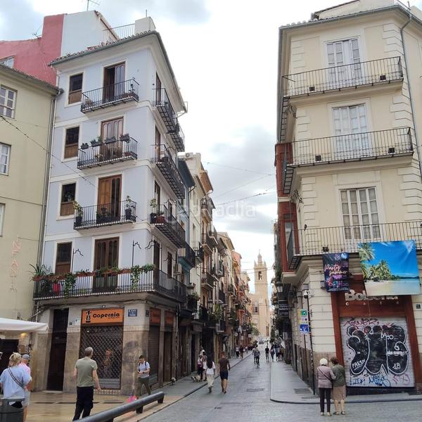 Foto da65cae5-db90-4184-b417-688d3c17a252. Building in calle calle de la bolsería 33-35-37 in Valencia