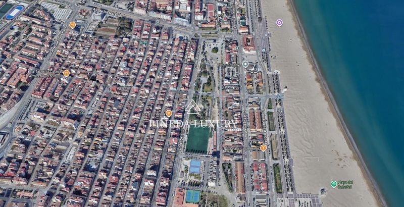 Foto a5e6eb0c-7b76-45b7-b947-9899250e5964. Casa a calle eugenia viñes 211 a El Cabanyal-El Canyamelar Valencia