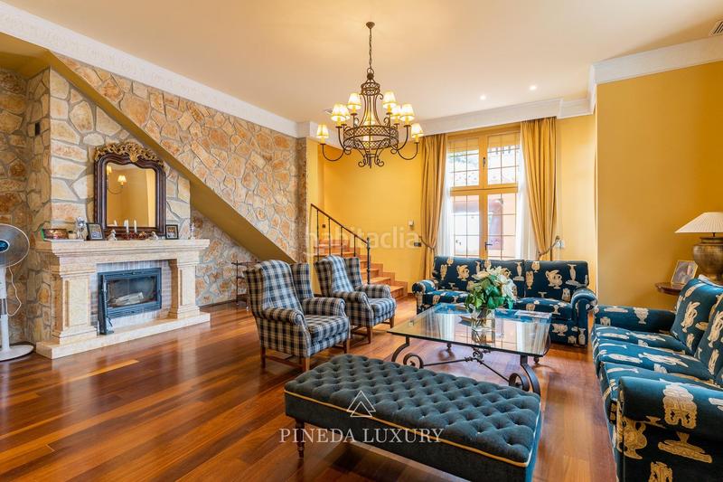 Foto 215fd289-eefe-445d-8357-1e0636816b76. Chalet avec chauffage parking piscine dans Centro-El Castillo Sagunt