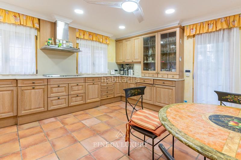 Foto 407fb3e8-3c5e-426a-8a8c-a7c46912a7e7. Chalet avec chauffage parking piscine dans Centro-El Castillo Sagunt