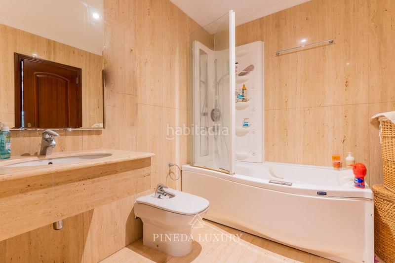 Foto 49e35239-7b5b-4a84-aeea-1154d4de6b30. Chalet avec chauffage parking piscine dans Centro-El Castillo Sagunt