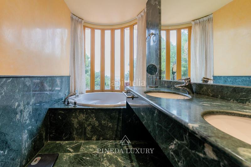 Foto 935c7185-e83c-4325-b24d-bf03667fcd52. Chalet avec chauffage parking piscine dans Centro-El Castillo Sagunt