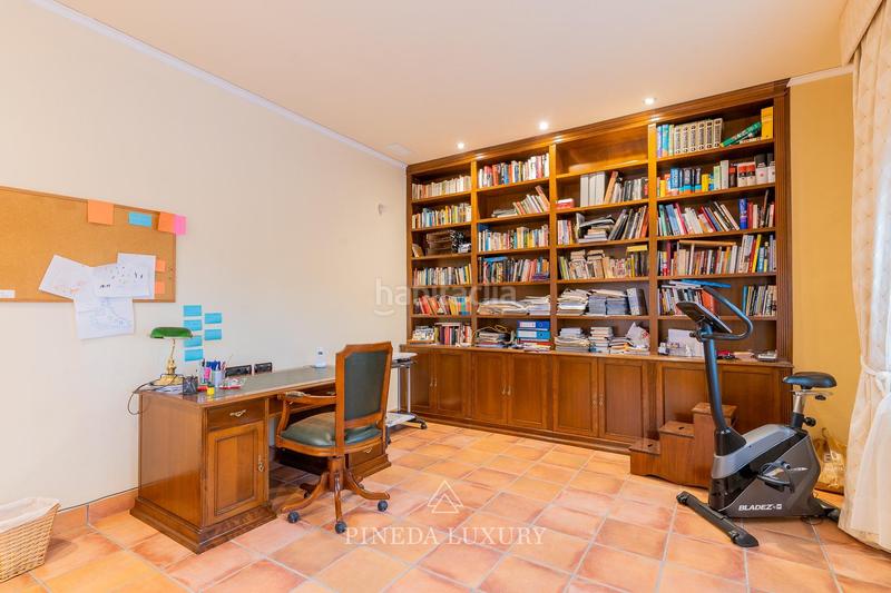 Foto cd72d1b6-7d84-41a8-b87c-dd91057e729d. Chalet avec chauffage parking piscine dans Centro-El Castillo Sagunt