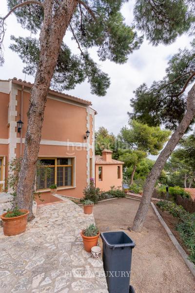 Foto f8e0ff8e-3a59-40a6-bfb7-bfc5fb856e90. Chalet avec chauffage parking piscine dans Centro-El Castillo Sagunt