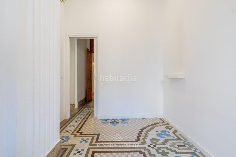 Piso en calle convento st clara 11 vivienda señorial en el centro y junto a la plaza del ayuntamiento en Valencia - Imagen 30