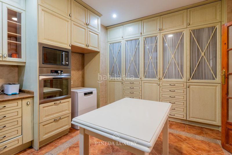 Piso en calle convento st clara 11 vivienda señorial en el centro y junto a la plaza del ayuntamiento en Valencia - Imagen 24
