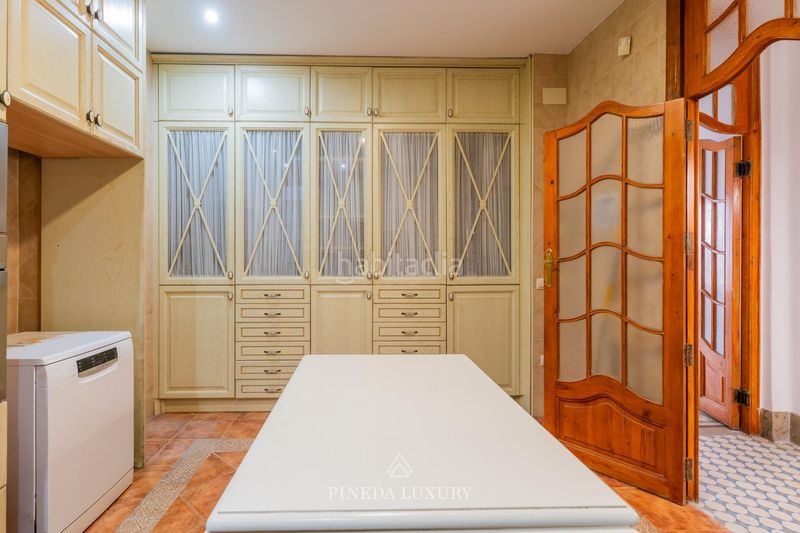Piso en calle convento st clara 11 vivienda señorial en el centro y junto a la plaza del ayuntamiento en Valencia - Imagen 25