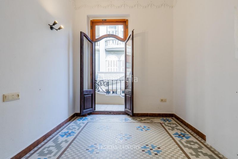 Piso en calle convento st clara 11 vivienda señorial en el centro y junto a la plaza del ayuntamiento en Valencia - Imagen 11