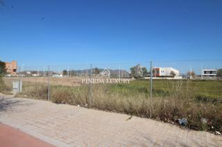 Industrial plot in Calle M39-3