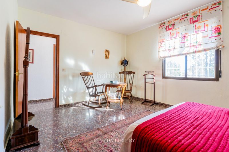Foto 02708a04-6331-4d4c-9323-00ffdaa86db0. Xalet amb aparcament a Entrepinos Eliana (l´)
