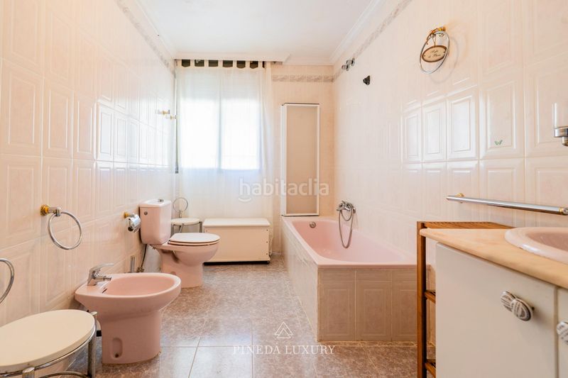 Foto 490bcb2f-3556-4d97-b76e-49661ee8d305. Xalet amb aparcament a Entrepinos Eliana (l´)