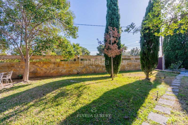 Foto a421b019-c797-4f97-9ba3-eeb9e4d56097. Xalet amb aparcament a Entrepinos Eliana (l´)