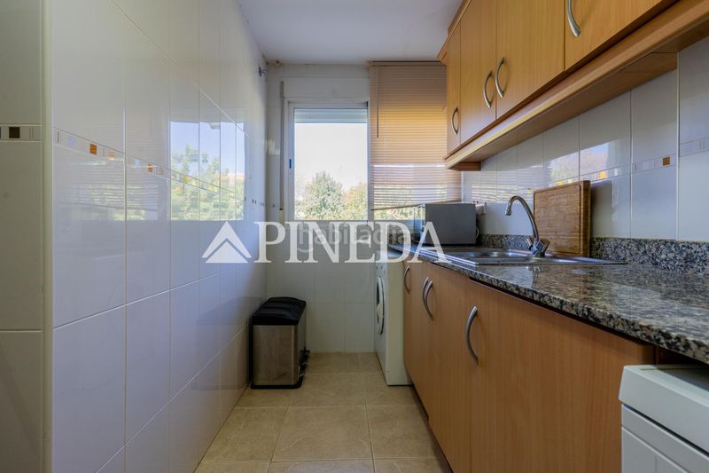 Foto 798c1524-9d45-4a51-a7fe-a1d359d9f6c7. Apartament amb aparcament piscina a Alfinach - Monasterios Puçol