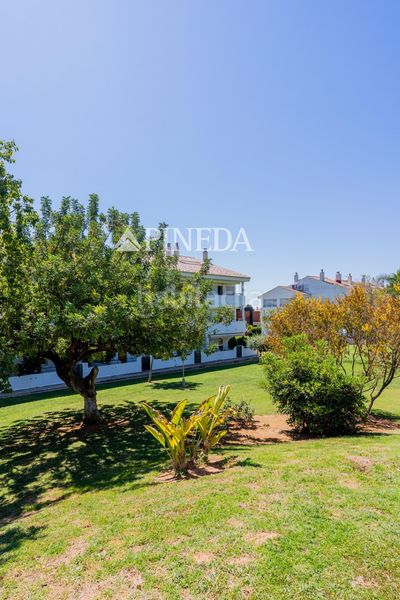 Foto b2ecdecd-8289-4c25-99f0-862404c865aa. Apartament amb aparcament piscina a Alfinach - Monasterios Puçol