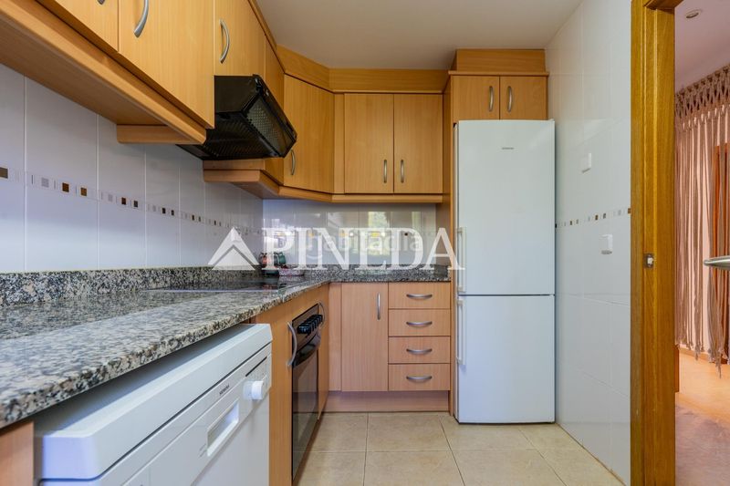 Foto ea1a22ba-a664-4683-a899-11cee3428305. Apartament amb aparcament piscina a Alfinach - Monasterios Puçol