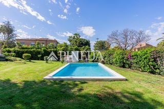 Chalet  Paseo paseo valldigna. Fantastico chalet en los monasterios con piscina privada