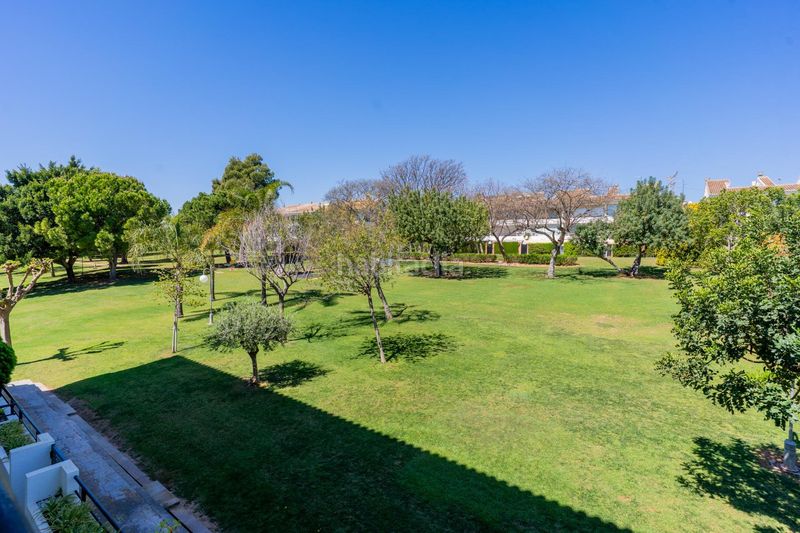Foto 2633d437-c1d8-495c-ba86-70cd844a8b7a. Apartament amb aparcament piscina a Alfinach - Monasterios Puçol