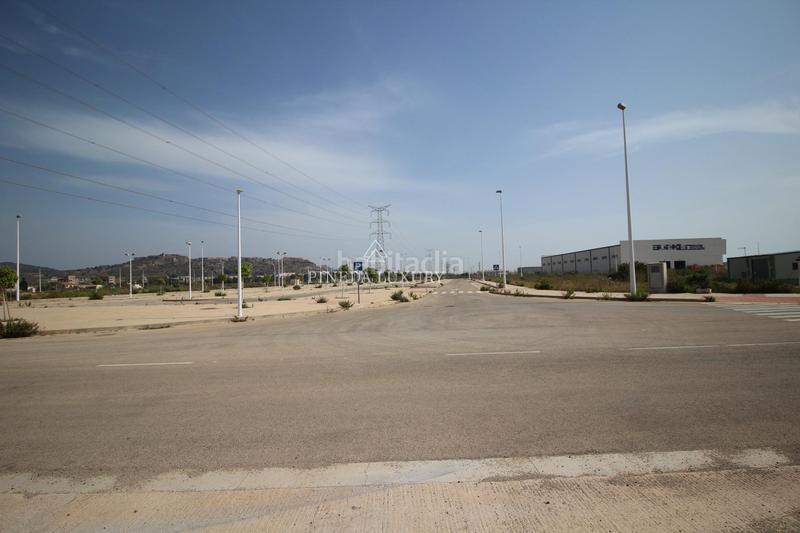 Foto a627b290-221c-4ba1-8625-6196c4b47f65. Terreny residencial a Avenida de Abril-9 de Octubre Sagunt