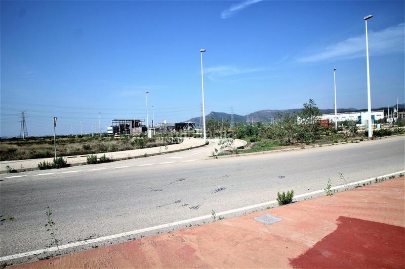 Foto a6492aa4-ec2a-46ed-a036-fc3d2179368b. Terreny residencial a Avenida de Abril-9 de Octubre Sagunt