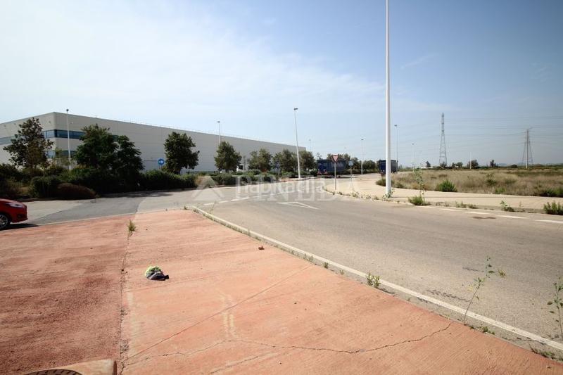 Foto 6ac3eb35-356f-4edc-8a8c-c19e8585e7f5. Terreny residencial a Avenida de Abril-9 de Octubre Sagunt