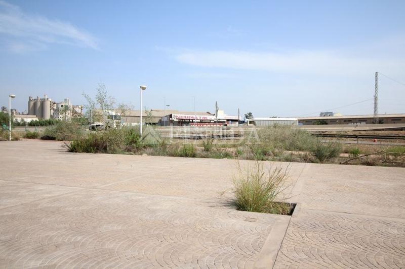 Foto c82e5bf8-637f-4b7c-bc95-733ffe84bd0e. Terreny residencial a Avenida de Abril-9 de Octubre Sagunt