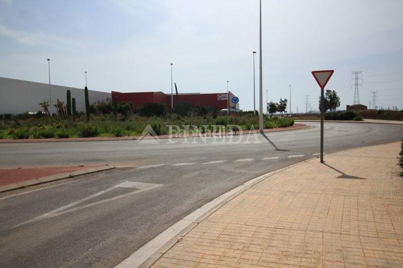 Foto d5383cfd-6d90-459a-9e67-b23ed2d376d2. Terreny residencial a Avenida de Abril-9 de Octubre Sagunt