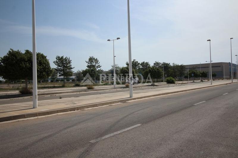 Foto d624356c-8ec9-44de-a3fc-94cdde56d2e2. Terreny residencial a Avenida de Abril-9 de Octubre Sagunt