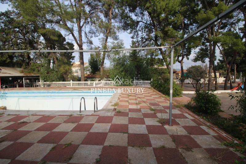 Foto 19f941db-d1fa-4b3c-8bc5-68b4c6434acd. Edifici a Estivella