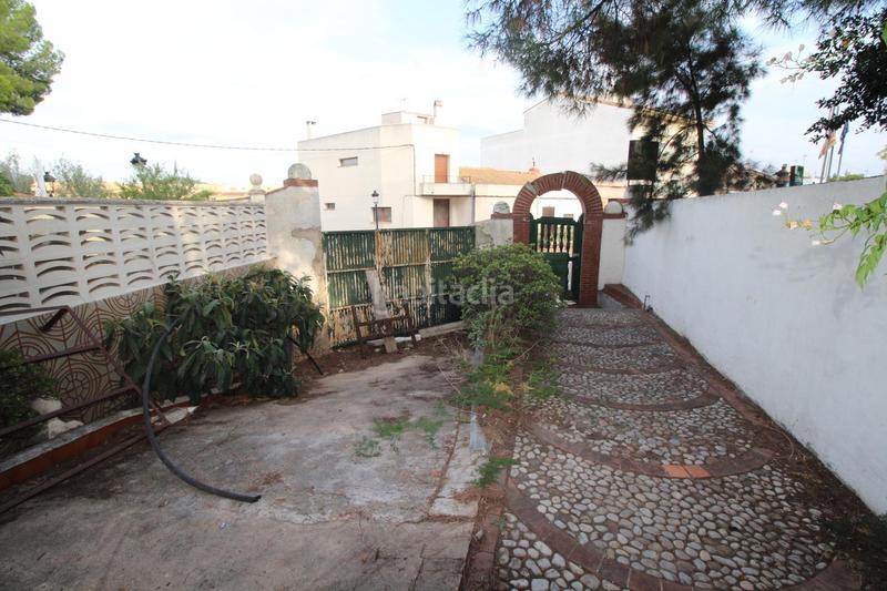 Foto 4d36fc0a-2304-4bd6-b90a-fcf0290427ad. Edifici a Estivella