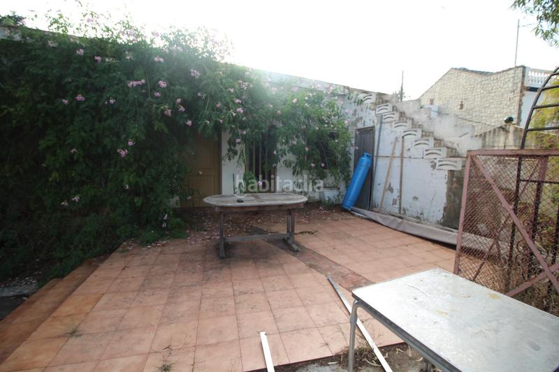 Foto 75cd8a6c-2846-4550-8338-79ec47e371a9. Edifici a Estivella