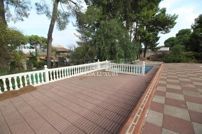 Foto 7bd28890-402d-40f5-b886-38b0efc0e231. Edifici a Estivella
