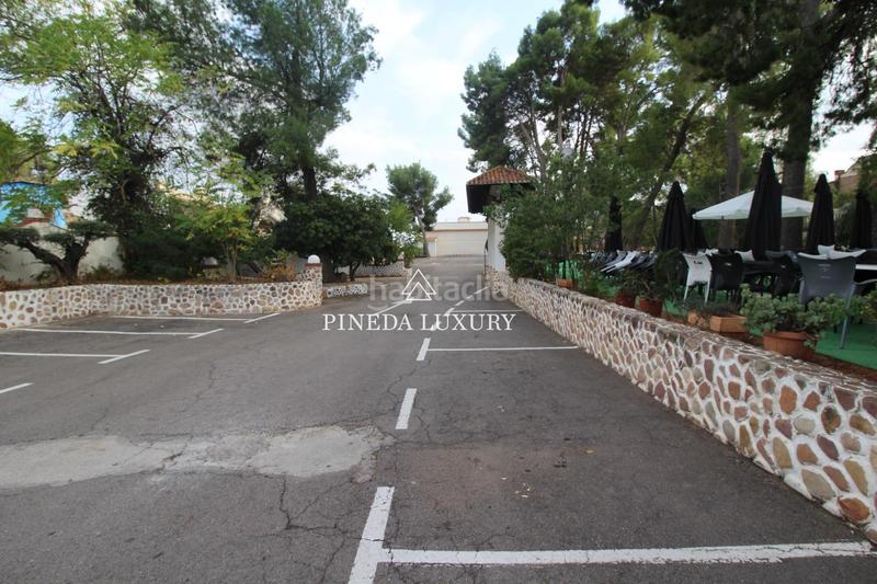 Foto 80fbb6fd-f991-4fef-bd6c-ed90ed097563. Edifici a Estivella