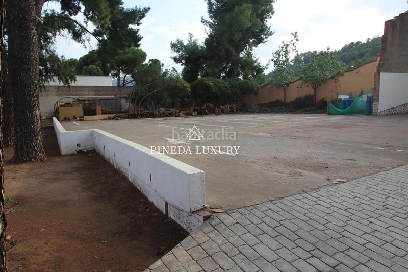 Foto f68ad6fc-6399-49c0-ad4e-38c841d7e92d. Edifici a Estivella