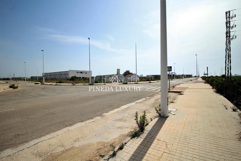 Foto f7bc5ff9-79ce-43cc-a327-2843ba3a7cae. Terreno residenziale in Avenida de Abril-9 de Octubre Sagunt