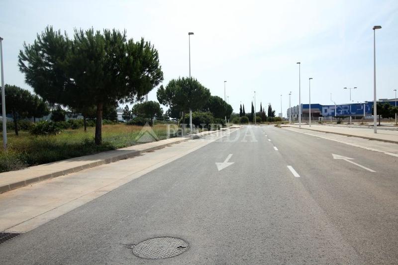 Foto 4810e9a0-0728-48a6-83f2-234b86a1b1eb. Terreny residencial a playa puerto de Sagunto Sagunt