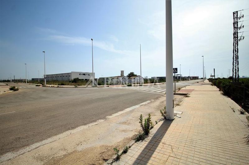 Foto 670eea5c-e174-44e7-be90-551d0411679c. Terreny residencial a playa puerto de Sagunto Sagunt