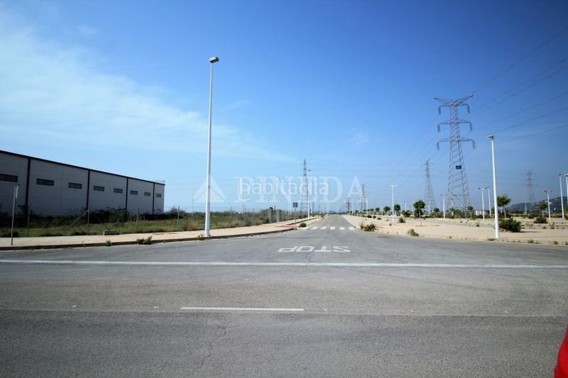 Foto bc2206dc-090c-4560-b33e-18a9d79dd842. Terreny residencial a playa puerto de Sagunto Sagunt
