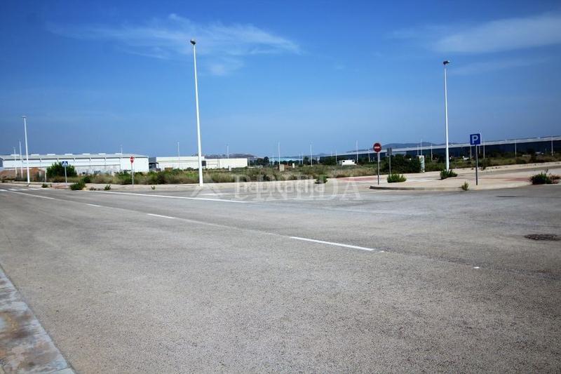 Foto fab29cfb-2842-49e8-a47e-9cc9c20b974d. Terreny residencial a playa puerto de Sagunto Sagunt