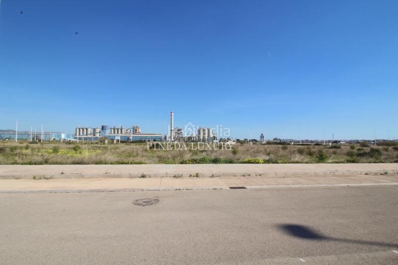 Foto 2697575f-0a93-49c2-99c4-daa1f542abc3. Terreny residencial a Avenida de Abril-9 de Octubre Sagunt