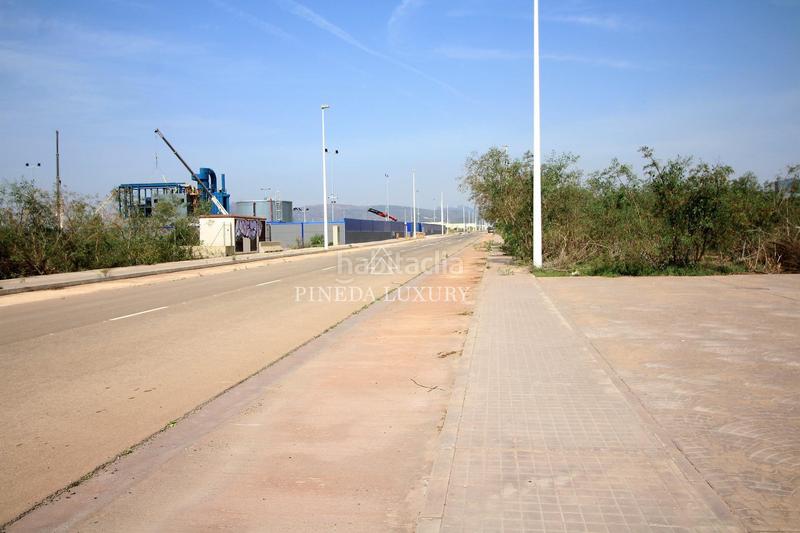 Foto 9c0cf900-73ea-4c57-95f3-ce28073e832f. Terreny residencial a Avenida de Abril-9 de Octubre Sagunt