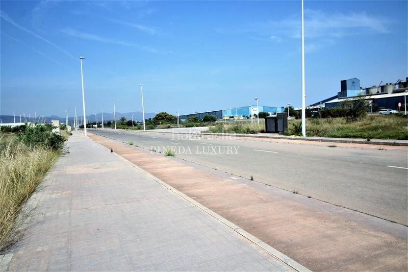 Foto c187a0cf-2664-44e6-98cf-61d3c12817cc. Terreny residencial a Avenida de Abril-9 de Octubre Sagunt